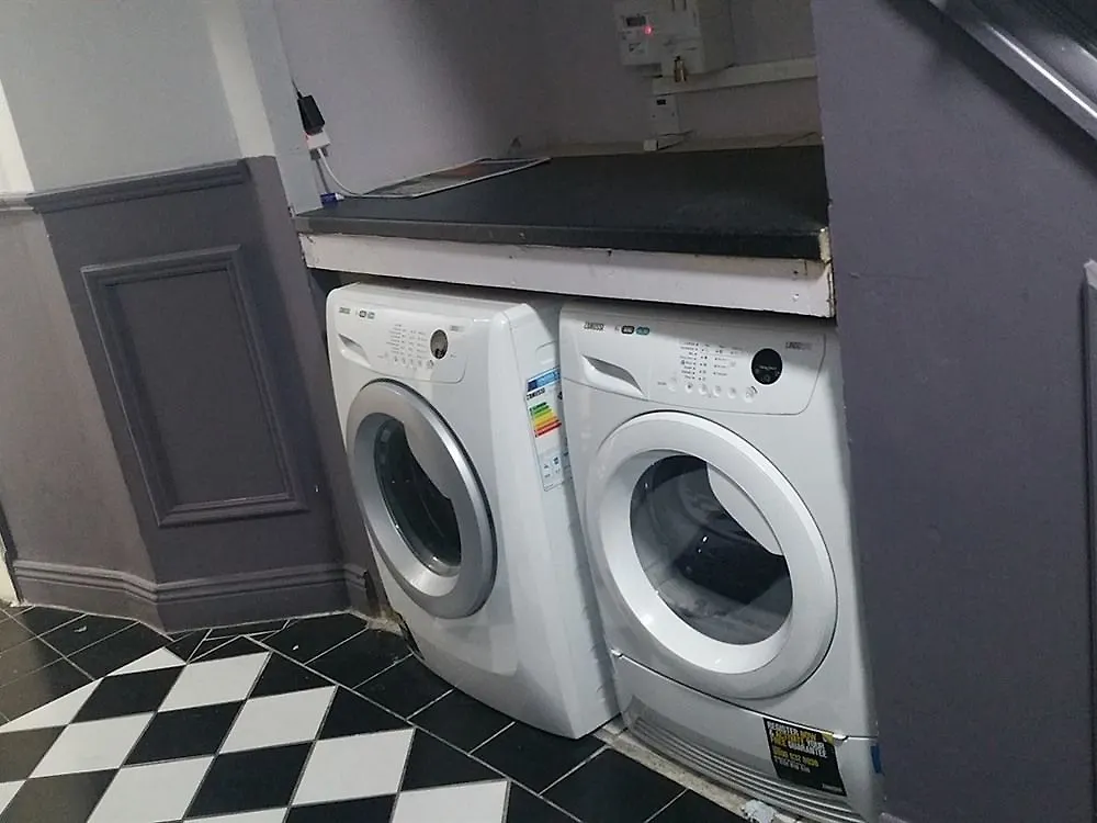 North Circular Serviced Accommodation Dublin 0*,